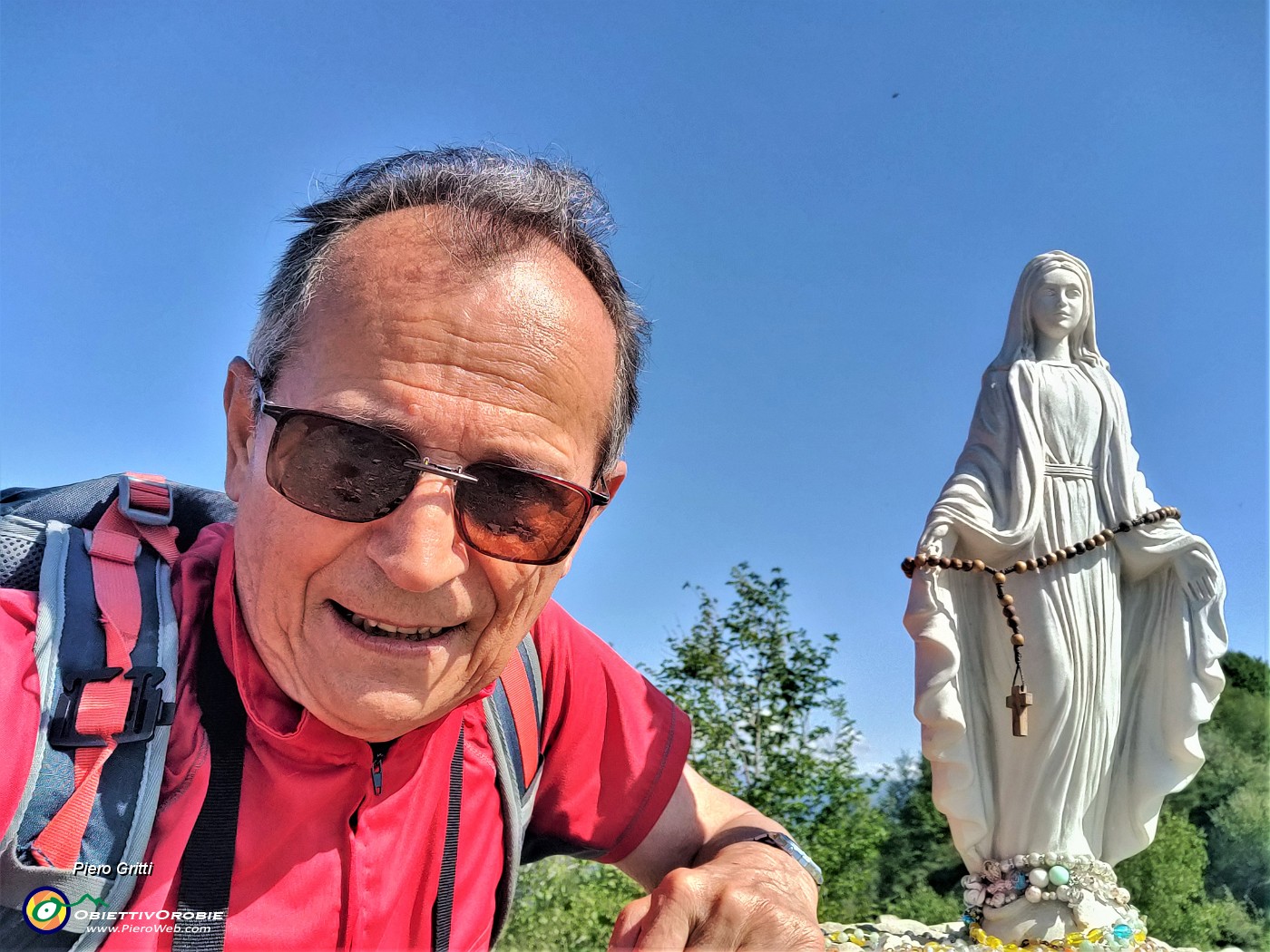 01 Alla Madonnina del Costone (1195 m) che vedo da casa...col cannocchiale!.jpg